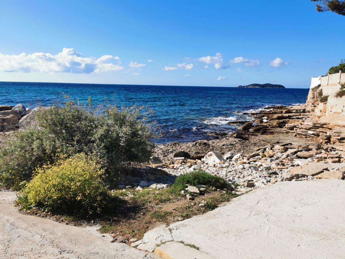Les Pieds Dans L'Eau Plage Saint-Jean La Ciotat Exterior foto